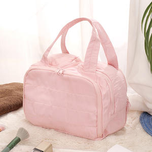 2025 Bestseller High-End Fluffy Kosmetik tasche für Frauen Doppelte breite Öffnung Tragbare Polyester-Reise toilette mit großer Kapazität - Product Image 4