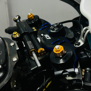 Xuanyu Guidon de moto en aluminium CNC Racing Refit Clip on Guidon avant supérieur pour <span class=keywords><strong>YAMAHA</strong></span> <span class=keywords><strong>R7</strong></span> 2021-2025 - Product Image 5