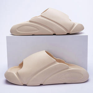 รองเท้าแตะแบบสวมใส่สบายสำหรับผู้ชาย/ผู้หญิง ใส่ได้ทั้งในบ้านและนอกบ้าน ชายหาด แห้งเร็ว เหมาะสำหรับคู่รัก พื้นหนา - Product Image 4