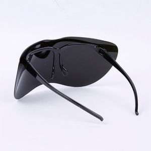 Gafas de seguridad, gafas protectoras con lentes reemplazables para soldar, protección UV, marco negro, grosor de lente de 1mm - Product Image 5