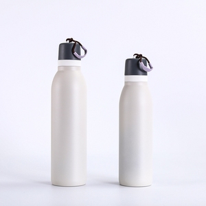 Nuevas Botellas de Agua Aisladas de <span class=keywords><strong>Acero</strong></span> Inoxidable de Doble Pared para Deportes y Viajes, de 500 ml y 750 ml, con Logotipo Personalizado - Product Image 3