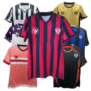 Maglia Retrò di Calcio Italiana Personalizzata, Uniforme Retrò di Calcio Spagnola e Francese, Maglietta da Calcio Turca di Alta Qualità, Abbigliamento da Calcio Rumeno - Product Image 6