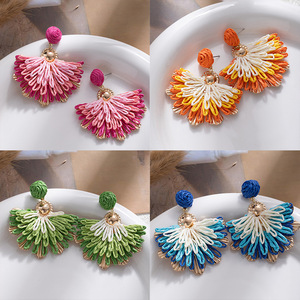 <span class=keywords><strong>Boucles</strong></span> <span class=keywords><strong>d</strong></span>'<span class=keywords><strong>oreilles</strong></span> pendantes en raphia tressé à la main, style ethnique, fleurs colorées, haut de gamme, bohème, pour femme, idéales pour les voyages et la photographie de vacances - Product Image 2