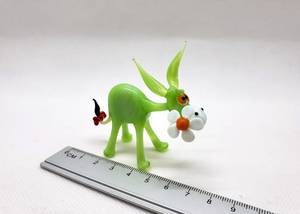 Figura de Burro Verde de Vidrio Soplado a Mano con Flor, Tema Animal de Pascua, Arte Decorativo Artesanal - Product Image 4