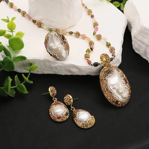 GLSEEVO <span class=keywords><strong>Set</strong></span> di Gioielli da <span class=keywords><strong>Donna</strong></span> con Perle Barocche Naturali, Collana, Bracciale, Orecchini e Anello, <span class=keywords><strong>Set</strong></span> Regalo di Lusso per Donne - Product Image 3