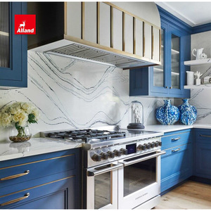 AllandCabinet <span class=keywords><strong>Hotte</strong></span> encastrée tricolore personnalisée avec bande en laiton Armoire <span class=keywords><strong>de</strong></span> <span class=keywords><strong>cuisine</strong></span> avec îlot <span class=keywords><strong>de</strong></span> comptoir en quartz et noyer - Product Image 3