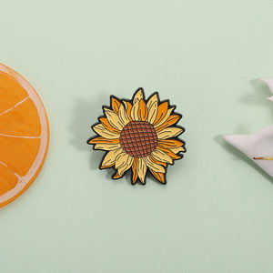 Hermosos alfileres de esmalte de girasol, broches de flores románticas, insignia de solapa de Metal, decoración, regalos de joyería, venta al por mayor - Product Image 2