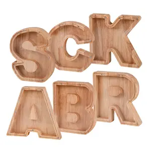 Salvadanaio salvadanaio salvadanaio personalizzato in legno nuovi arrivi 26 lettere scatola marrone OEM in legno con etichetta a colori salvadanaio in legno