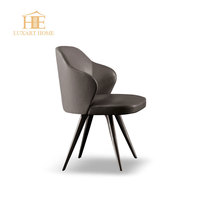 Chaises de salle à manger italiennes de luxe léger pour la maison, chaise de salle à manger élégante en tissu avec dossier ailé