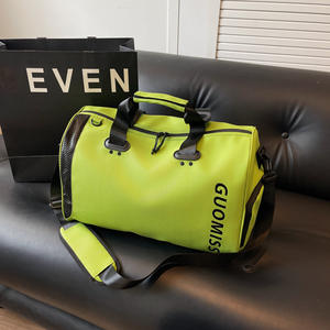 Nouveau sac de voyage grande capacité, sac de sport à main avec compartiment à chaussures et séparation sec-humide pour les courts séjours - Product Image 1