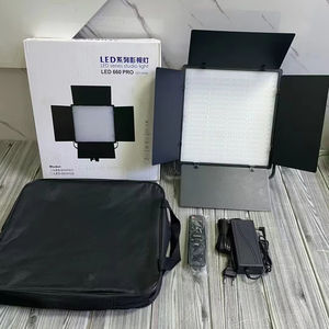 Lampe LED professionnelle de <span class=keywords><strong>studio</strong></span> LED 660 <span class=keywords><strong>PRO</strong></span>, panneau plat en métal, température de couleur réglable, télécommande pour éclairage en direct - Product Image 1