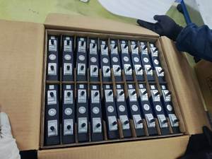 Yuhuang 3.2V 40Ah Lifepo4プリズムバッテリーハイサイクルセルサイクルライフ充電式バッテリー再生可能エネルギー貯蔵用 - Product Image 3