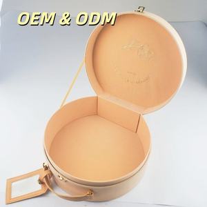 Scatola Regalo Rigida Rotonda Personalizzata con Logo in Rilievo, Manico in PU e Chiusura Magnetica, Confezione Regalo <span class=keywords><strong>per</strong></span> Baby Shower - Product Image 1
