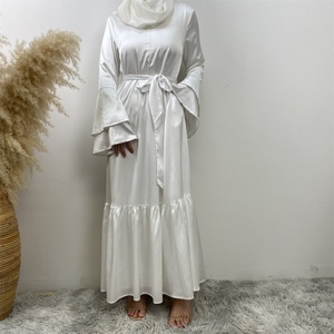 6789 #   Vestido de Mujer Clásico y Elegante en Color Blanco, Material Satinado, Dos Capas de Mangas con Diamantes Brillantes, Forro y Cierre Frontal - Product Image 5