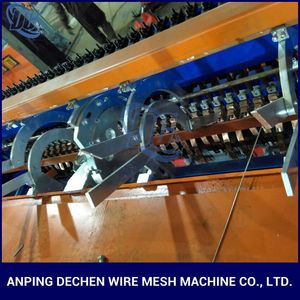 <span class=keywords><strong>Enduit</strong></span> de PVC <span class=keywords><strong>machine</strong></span> de soudure de maille de barrière de fabrication en chine - Product Image 4