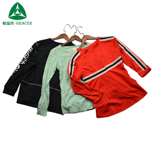 Camiseta de las señoras Reino comercio de ropa usada clasificada fardos de A25 ropa - Product Image 6