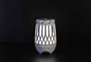 Trampa Adhesiva Recargable con Luz UV Ecológica para Moscas, Cobertura de 20-50 m², Más de 480 Horas de Uso, para Exteriores - Product Image 4