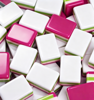 Ensemble de mahjong américain en acrylique rouge rose sur mesure pour 4 joueurs avec 160 cartes, table de jeu pliable de luxe pour adultes, cadeau
