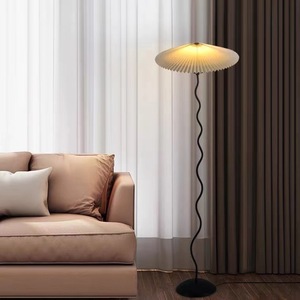 Tối giản xếp li Đèn sàn hiện đại đơn giản phòng khách phòng ngủ sàn không khí đèn Ins gió Net Đỏ Retro Đèn sàn - Product Image 4