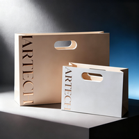 Sacs de luxe pour le shopping avec logos personnalisés en relief, poignées découpées, sacs cadeaux pour petites entreprises, sacs en papier pour cosmétiques et produits de beauté