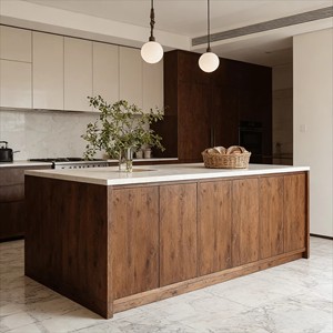 Cucina Modulare Moderna in Legno Massello su Misura con Isola Integrata e Mobili da Cucina - Product Image 1