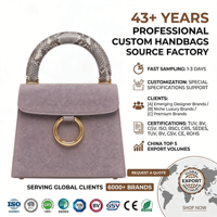 Staubige Flieder-Wildleder-Handtasche mit Henkel, luxuriöse, maßgefertigte Python-Print-Griffe, strukturierte Designer-Handtasche für Damen, OEM-kundenspezifisch