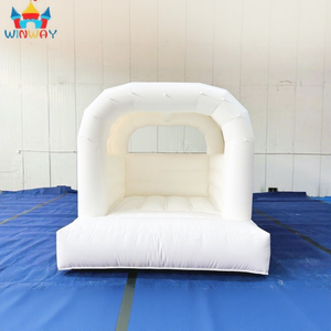 Structure gonflable commerciale Winway de 2,4 m en PVC blanc, zone de jeu souple, installation facile, capacité de 500 kg pour 5 à 8 enfants, utilisation extérieure - Product Image 1