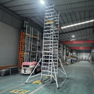 Torre di Ponteggio Mobile in Alluminio da 6,3 Piedi, Pieghevole e Portatile, con Ruote per Decorazioni Interne, Pittura e Hotel - Product Image 2