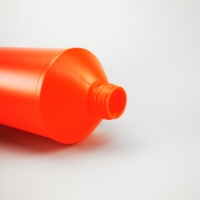 Conteneur cosmétique opaque en PET personnalisable de 1000 ml avec pulvérisateur à pompe et impression sérigraphique pour shampoing/liquide