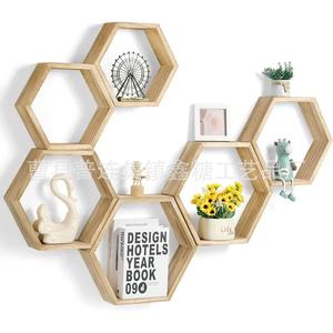 Étagère murale minimaliste en bois massif en forme de nid d'abeille hexagonal, étagère de rangement, étagère décorative pour la salle d'étude, étagère de fond de mur - Product Image 3