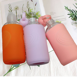 Housse de bouteille d'eau chaude chinoise de qualité supérieure en silicone pour bouteille en verre, en caoutchouc de silicone - Product Image 4