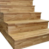 Escalier droit en bois de qualité supérieure avec structure de support durable pour projets résidentiels