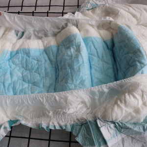 Muestra Gratuita de Pañales para Adultos Japoneses con Diseño de Cinta Mágica 3D para Prevenir Fugas y Revestimiento Trasero Tipo Tela - Product Image 6