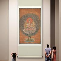 Venerable Mahamayuri Peacock Queen, Pergamino Budista de Seda Pintado a Mano, Resistente a la Decoloración, para Puja en Templos, Ofrendas en Altares, Ícono Sagrado