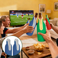 Nouvel arrivage : Support de bière en silicone avec fermeture éclair pour match de football, manchon isotherme antidérapant pour bouteille de bière, garde les boissons au frais avec ouvre-bouteille