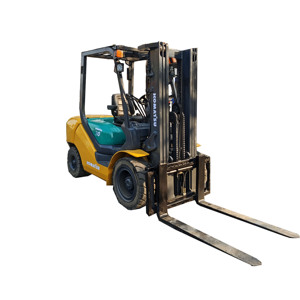 Komatsu Used Forklifts 3 Tons Diesel Powered Portable Forklift Truck Construction Machinery <b>Transporting</b> Earth Moving Machinery - Product Image 1