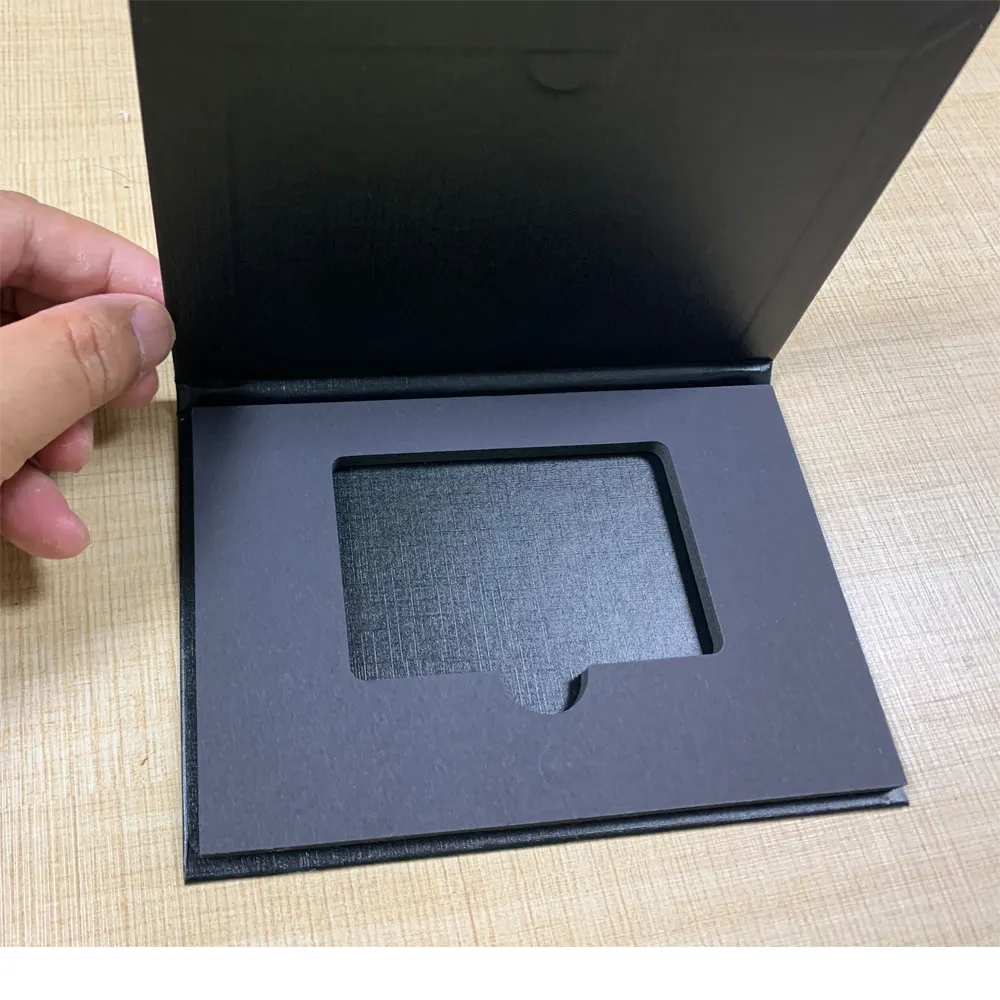 Картонная черная матовая металлическая коробка для кредитных карт с одним отверстием для печати индивидуальная Подарочная коробка для карт для использования в качестве подарка