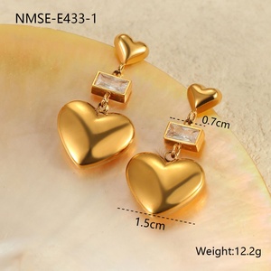 Boucles d'oreilles pendantes à double cœur de conception de niche européenne et américaine, élégantes en acier inoxydable et zircon, tendance, mode, simples et originales - Product Image 6