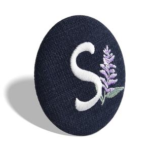 Miroir de poche en tissu brodé avec motifs multiples, petits caractères ronds et fleurs, pour maquillage, vente en gros - Product Image 3