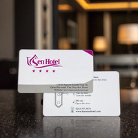Individuell Bedruckte 13,56 MHz Wasserdichte PVC RFID NFC Karte VIP Hotel Schlüsselkarte Geschäftsmitgliedschaft Kontaktlose Zahlungskarte