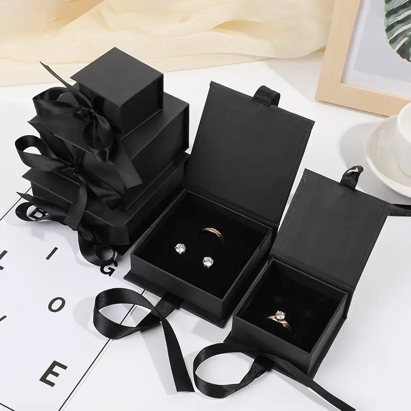 low MOQ Custom Logo Jewelry Packaging Earring Necklace Bracelet Luxury Cardboard Magnetic ribbon with insert foam