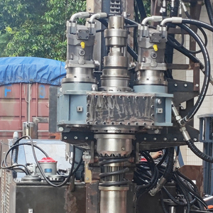 2025 UMP Foreuse rotative hydraulique DTH sur chenilles, à moteur diesel, pour forage de trous de dynamitage dans roches dures, avec compresseur d'air et <span class=keywords><strong>marteau</strong></span> pneumatique - Product Image 2