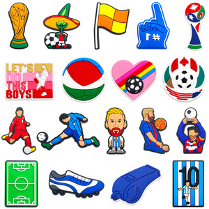 Lot de 18 breloques en plastique sur le thème du football de dessin animé <span class=keywords><strong>pour</strong></span> <span class=keywords><strong>Crocs</strong></span> et sabots de jardin DIY, accessoires fantaisie <span class=keywords><strong>pour</strong></span> chaussures <span class=keywords><strong>Jibbitz</strong></span>, vente en gros - Product Image 3
