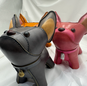 Hucha <span class=keywords><strong>de</strong></span> Bulldog <span class=keywords><strong>Francés</strong></span> <span class=keywords><strong>de</strong></span> Cuero Genuino Importado - Diseño Floral Clásico Hecho a Mano, Caja Decorativa para Dinero, Adorno para Hogar/Oficina, Regalo - Product Image 3