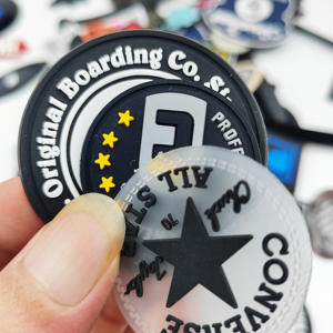 ملصق علامة تجارية عالي الجودة بشعار مطاطي ثلاثي الأبعاد للملابس، رقع PVC بشعار مخصص للملابس والأحذية والقبعات - Product Image 2