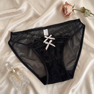 Braguitas de bikini de encaje para mujer, de talle bajo, con tiras cruzadas y lazo decorativo, de malla transparente, sexys, transpirables, ropa interior íntima al por mayor - Product Image 3