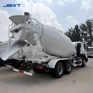 Camión Mezclador de Concreto SINOTRUK HOWO de 10 Llantas, 6X4, Montado en Camión, en Existencia - Product Image 1