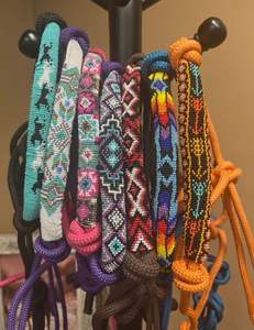 Licou en corde perlée en nylon doux et confortable pour l'entraînement des chevaux Perles multicolores Fournisseur indien de cuir pour l'équitation - Product Image 4