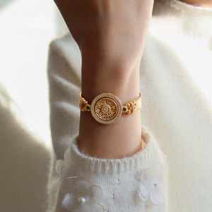 Nueva Pulsera de Estilo Chino Vintage con Brújula de los Ocho Tesoros Giratoria de Circonio, Joyería de Mano Versátil de Lujo de Alta Gama - Product Image 4