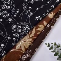 Tissu imprimé 100% polyester 120GSM à motif floral et feuillage noir et marron, doux et respirant pour chemises et robes
